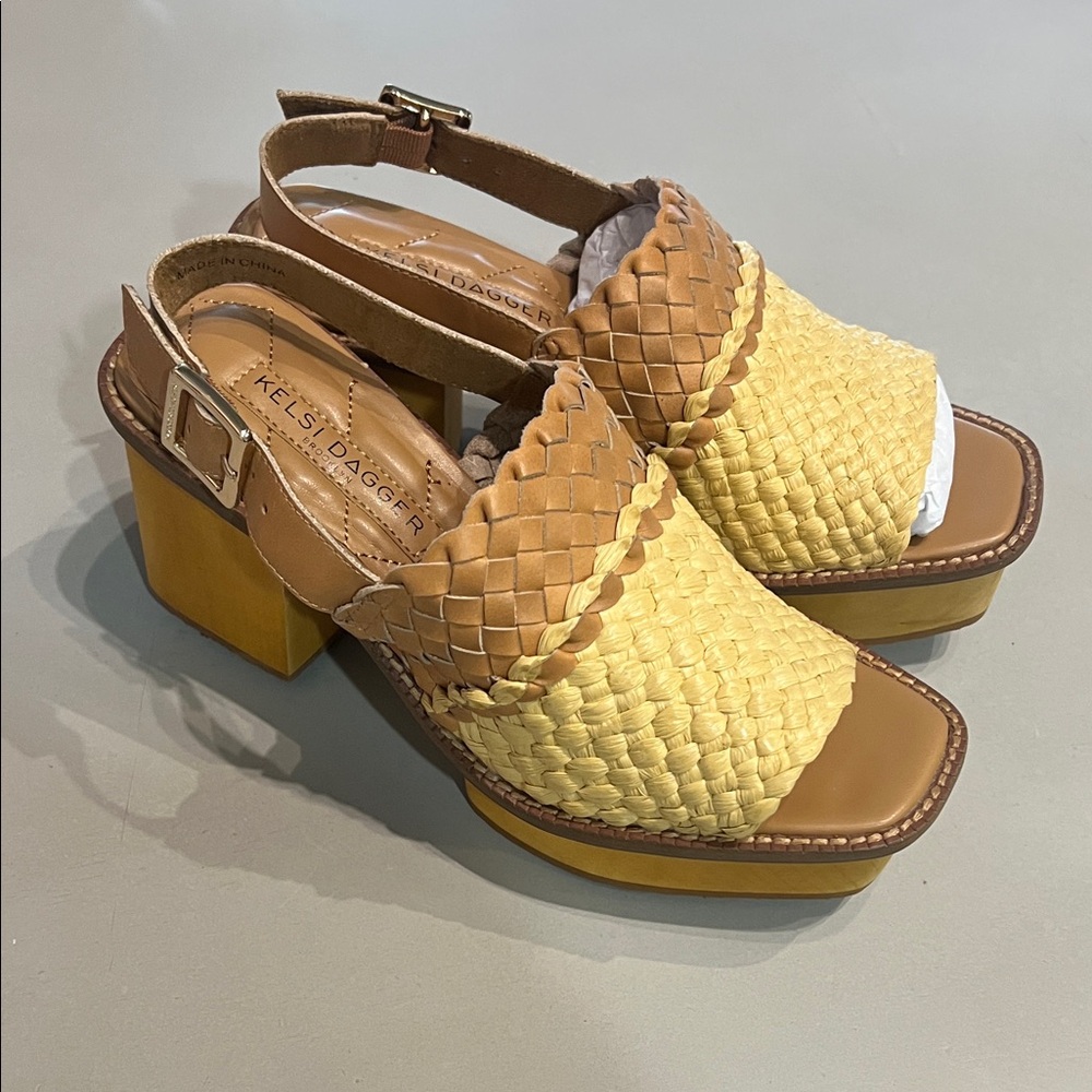 Kelsi Dagger Women's Tan and Yellow Woven Mules